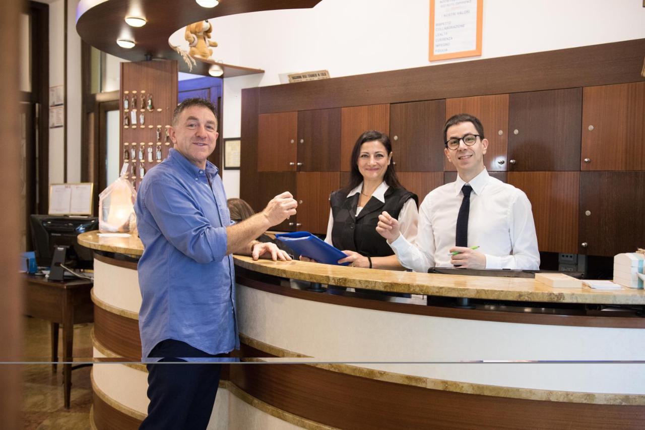 Hotel Dei Platani Rimini Eksteriør bilde